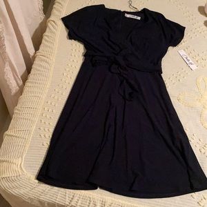 NAVY BLUE wrap midi dress 👗 never worn with tags